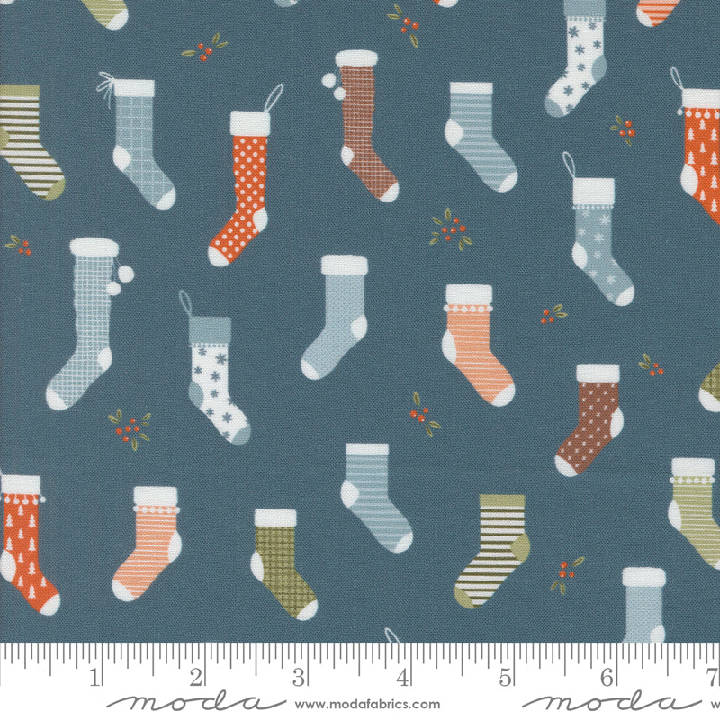 Purrfect Christmas Layer Cake (Forty-two 10" Squares) by Elena Amo for Moda Fabrics