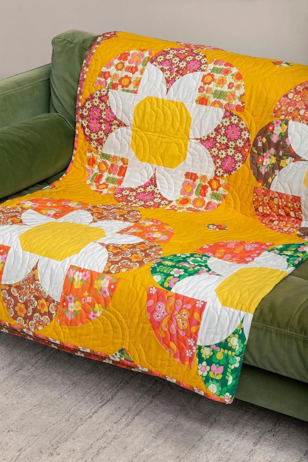Retro Quilts Book by Maude MacDonald