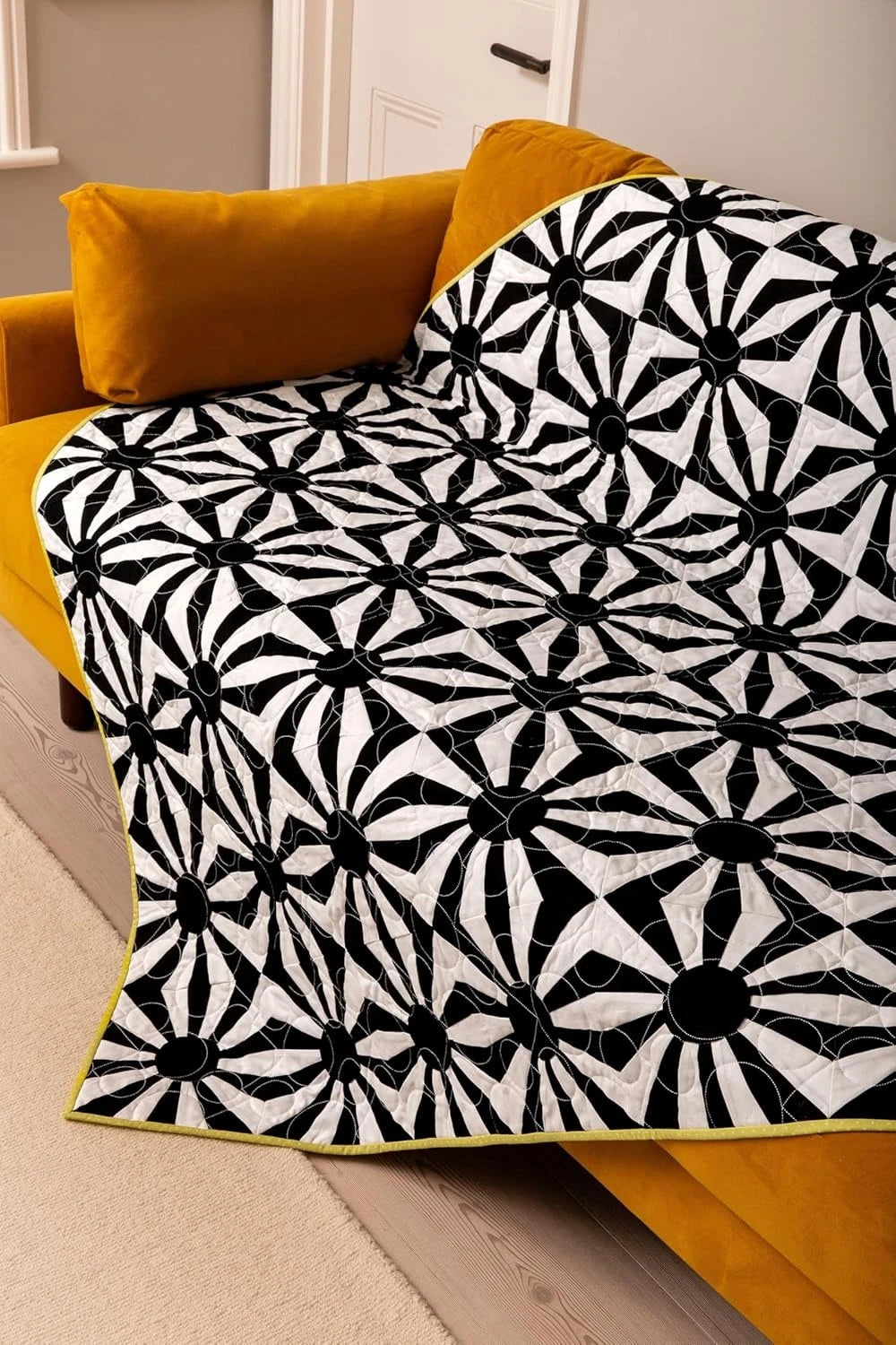 Retro Quilts Book by Maude MacDonald