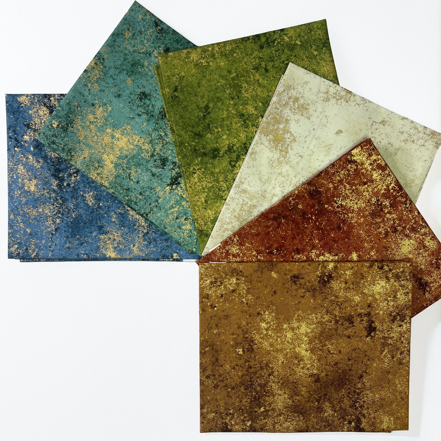 Brilliance Bundle – Metallic Coordinates by Hoffman Fabrics