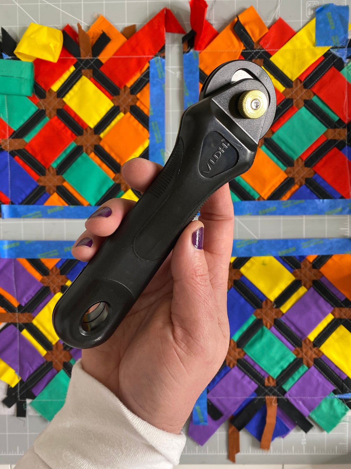 45mm Midnight Edition Rotary Cutter - Straight Handle